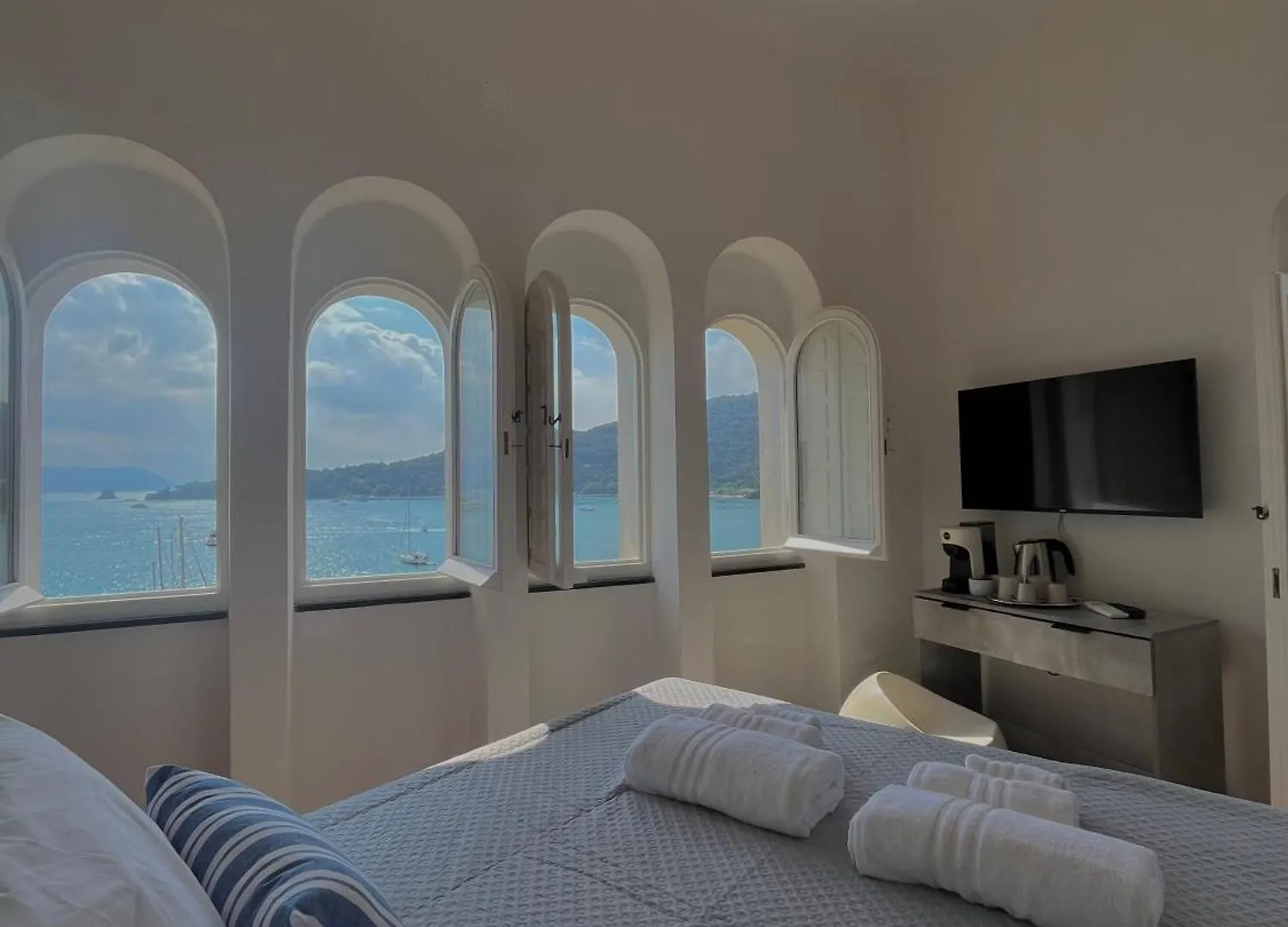 Le Finestre Veneris Hotel Porto Venere Italy